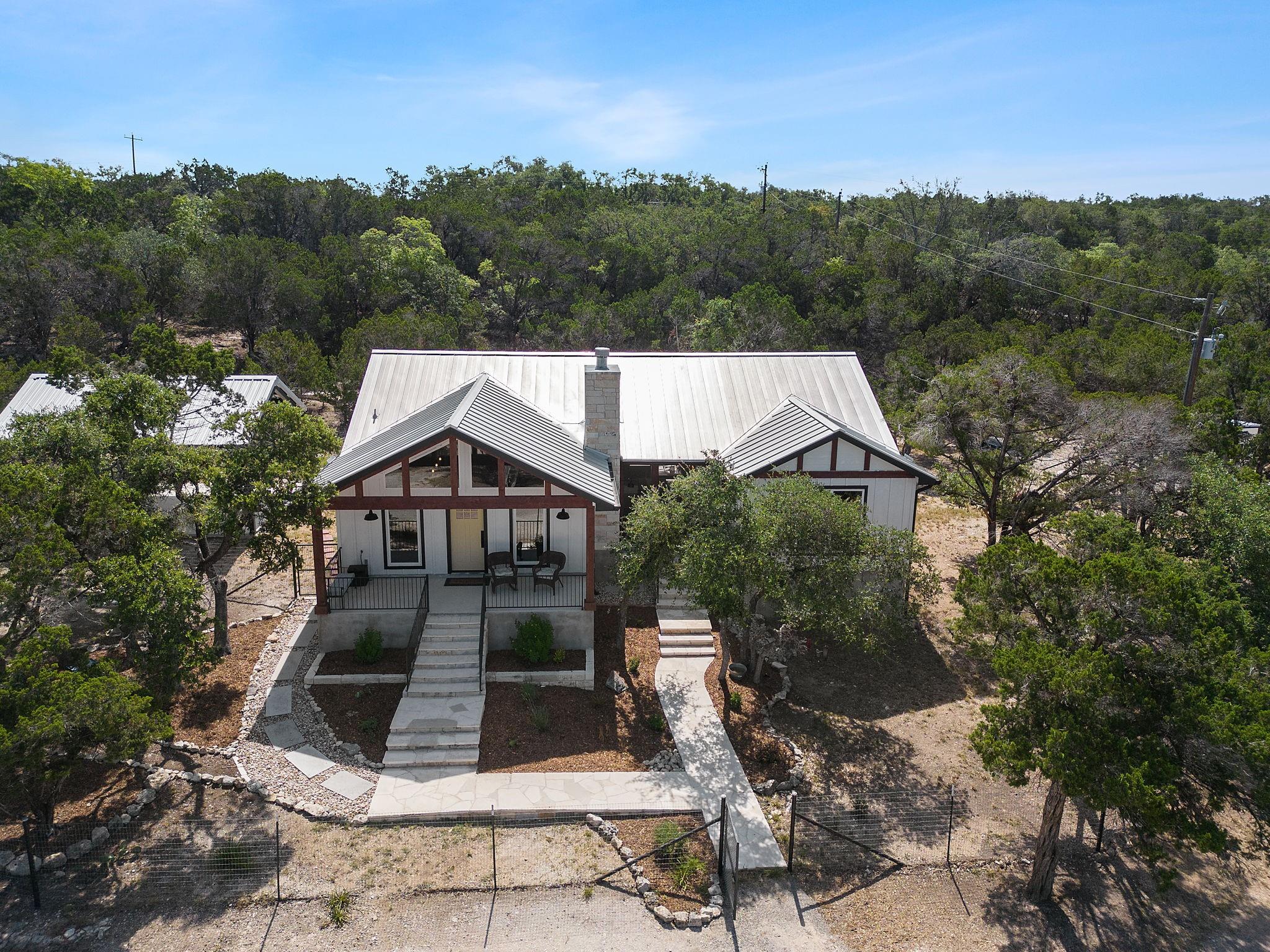 631 Lakeside Dr, Wimberley, TX 78676