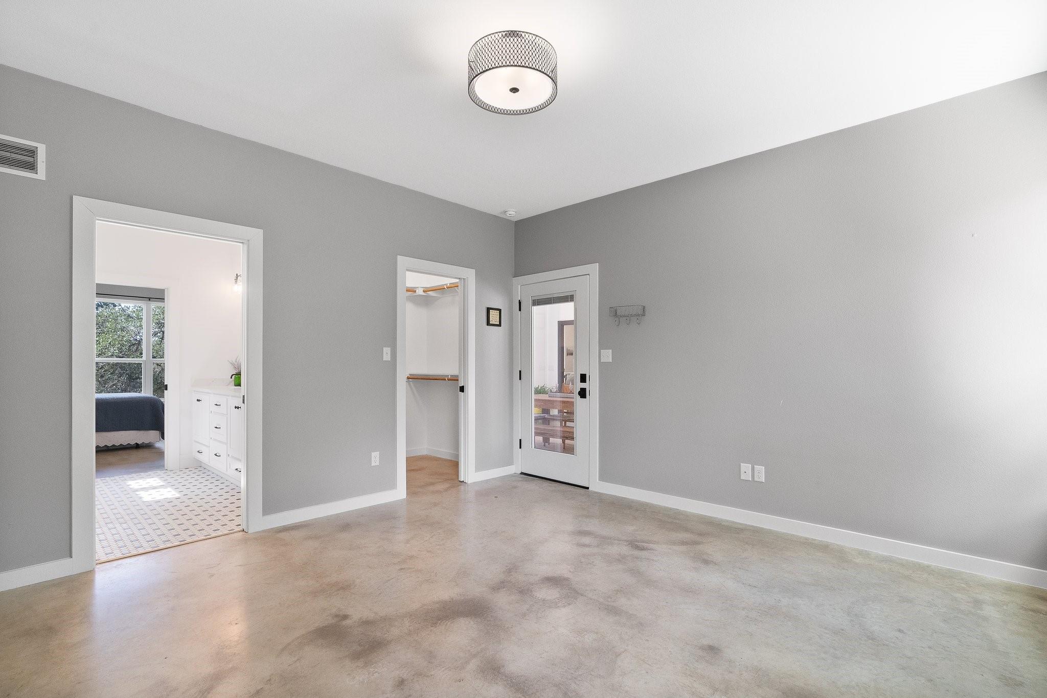 631 Lakeside Dr, Wimberley, TX 78676