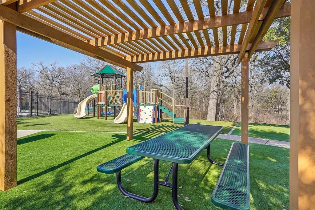 2339 Berwick Dr, Round Rock, TX 78681