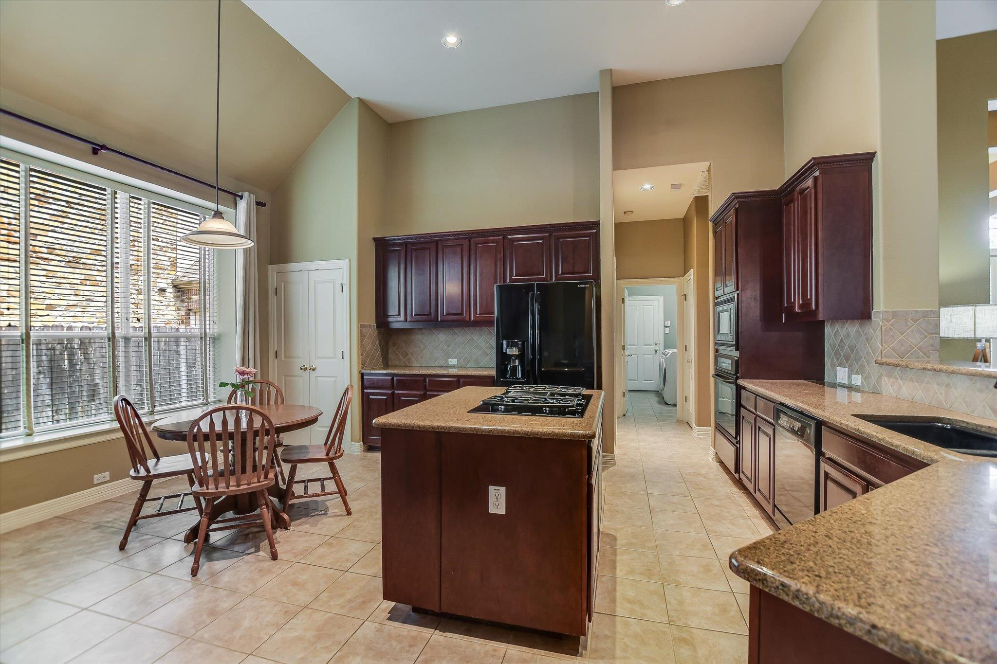 2339 Berwick Dr, Round Rock, TX 78681