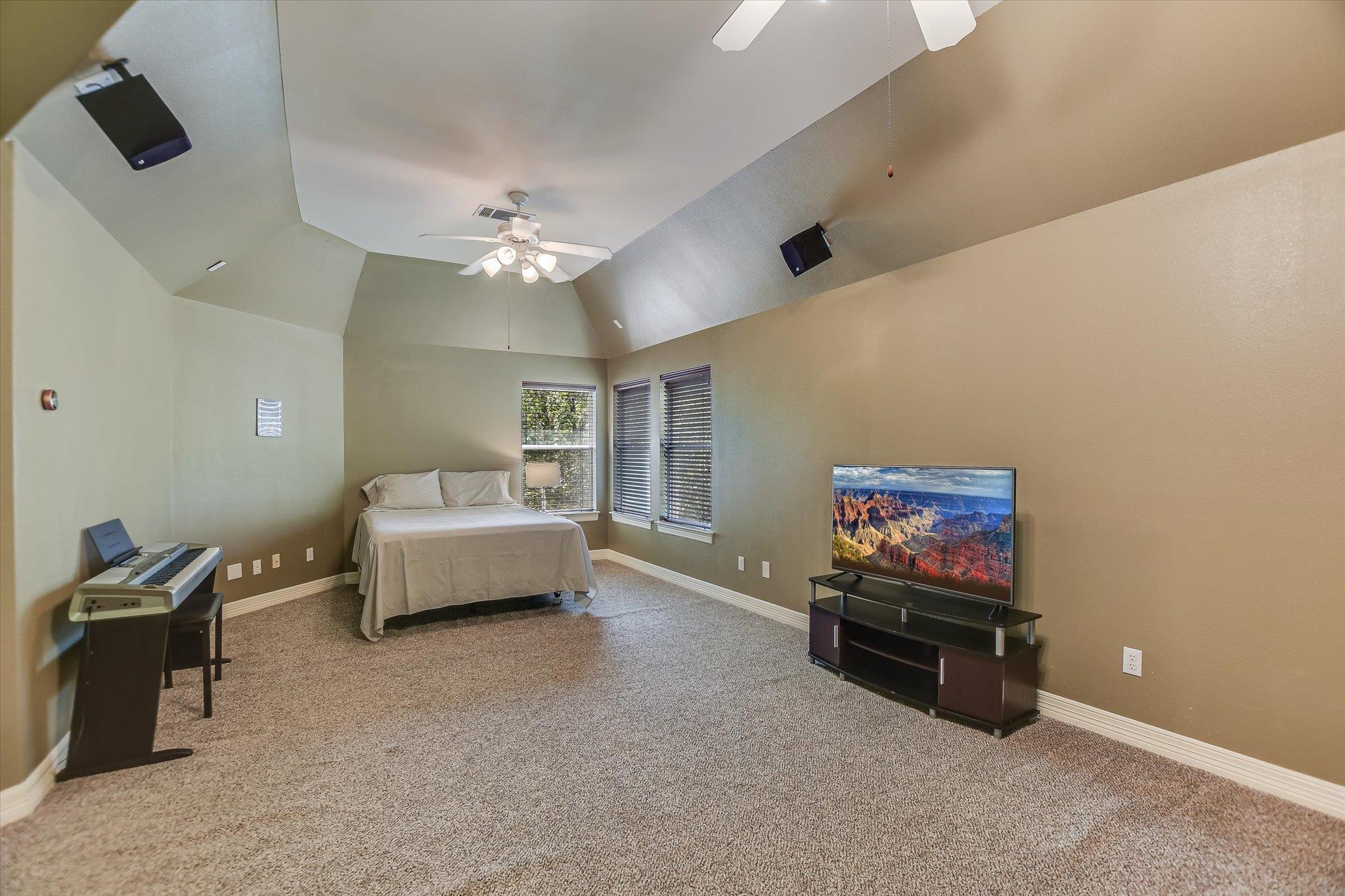 2339 Berwick Dr, Round Rock, TX 78681