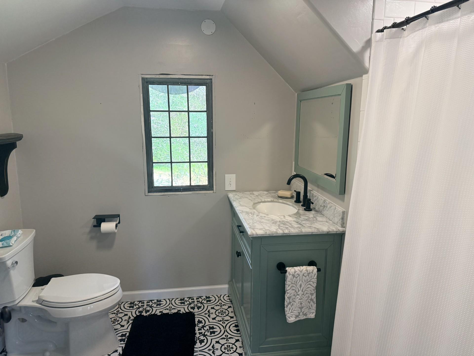 227 Crooked Hollow Rd, Elgin, TX 78621