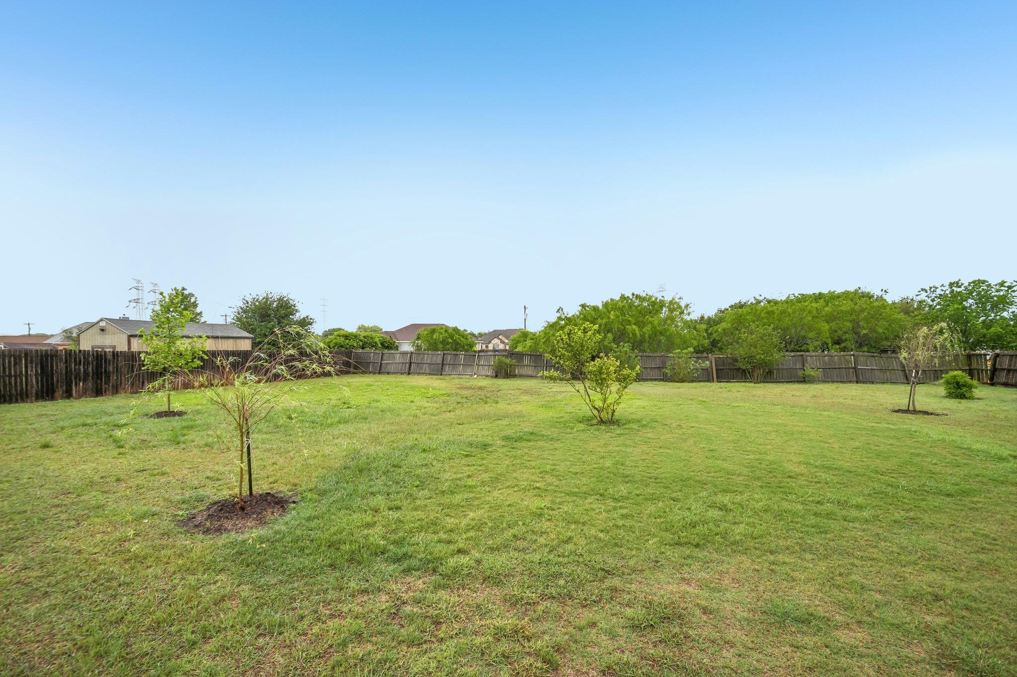 119 Hollys Way, San Marcos, TX 78666