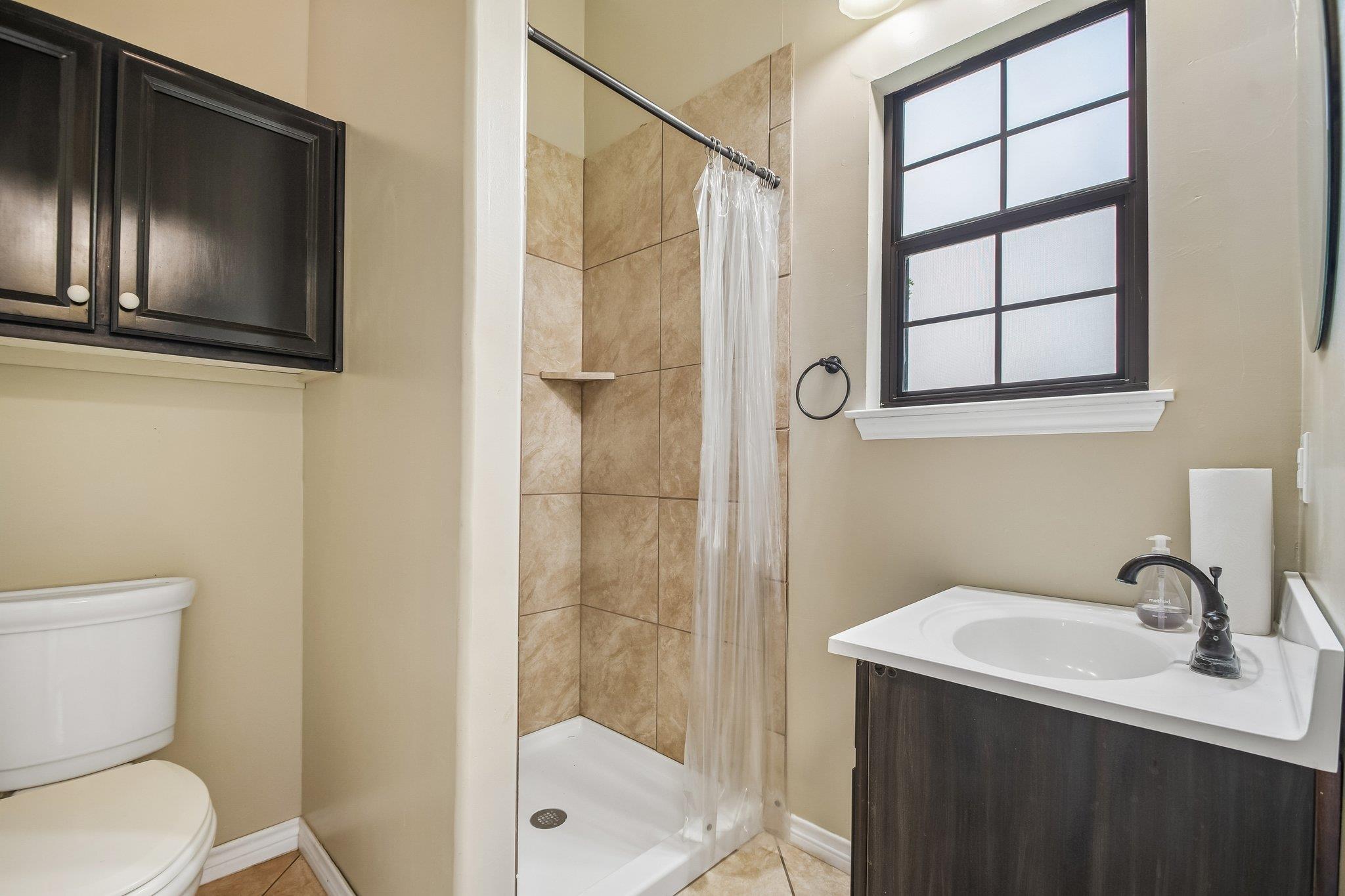 119 Hollys Way, San Marcos, TX 78666