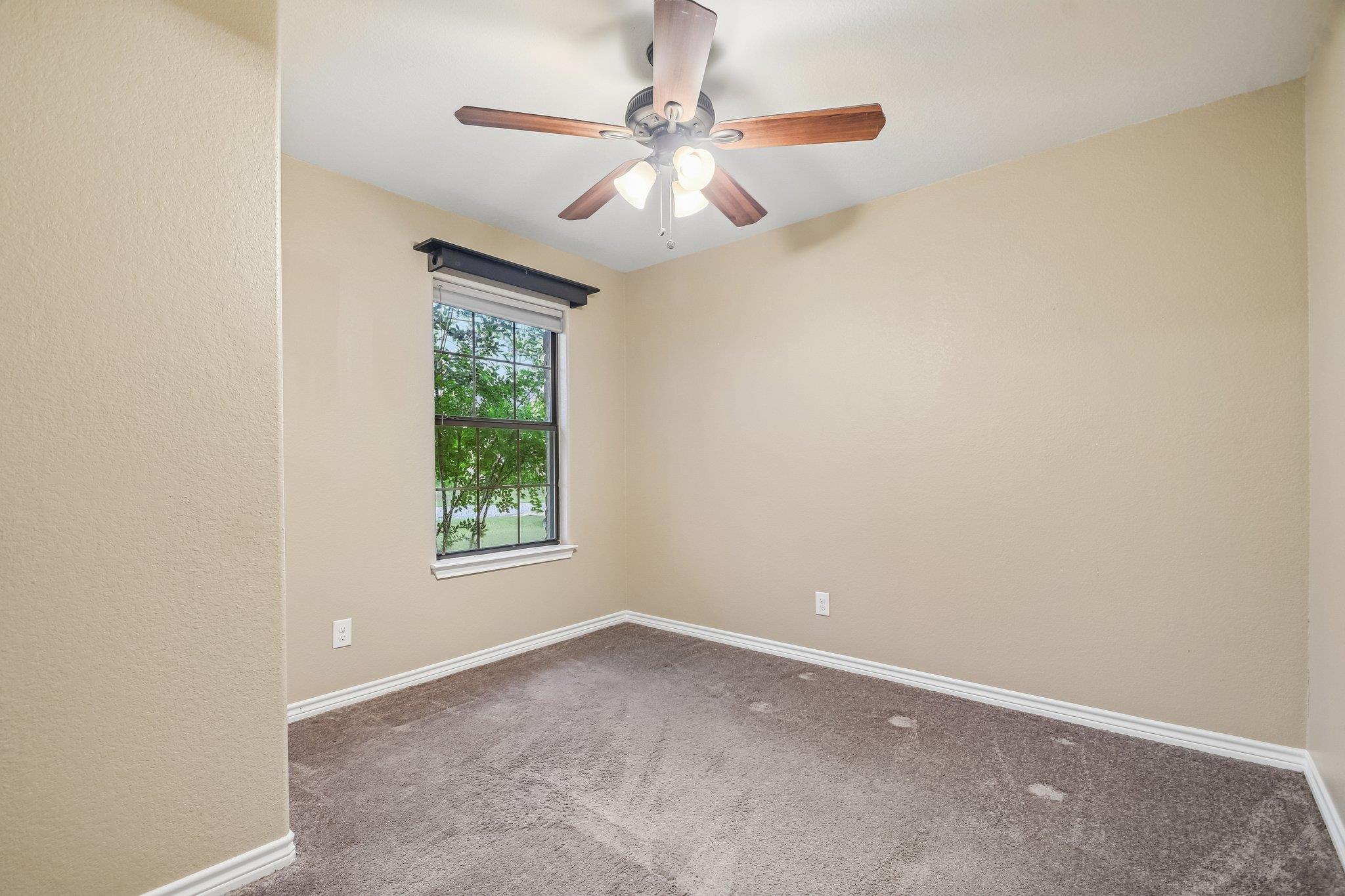 119 Hollys Way, San Marcos, TX 78666