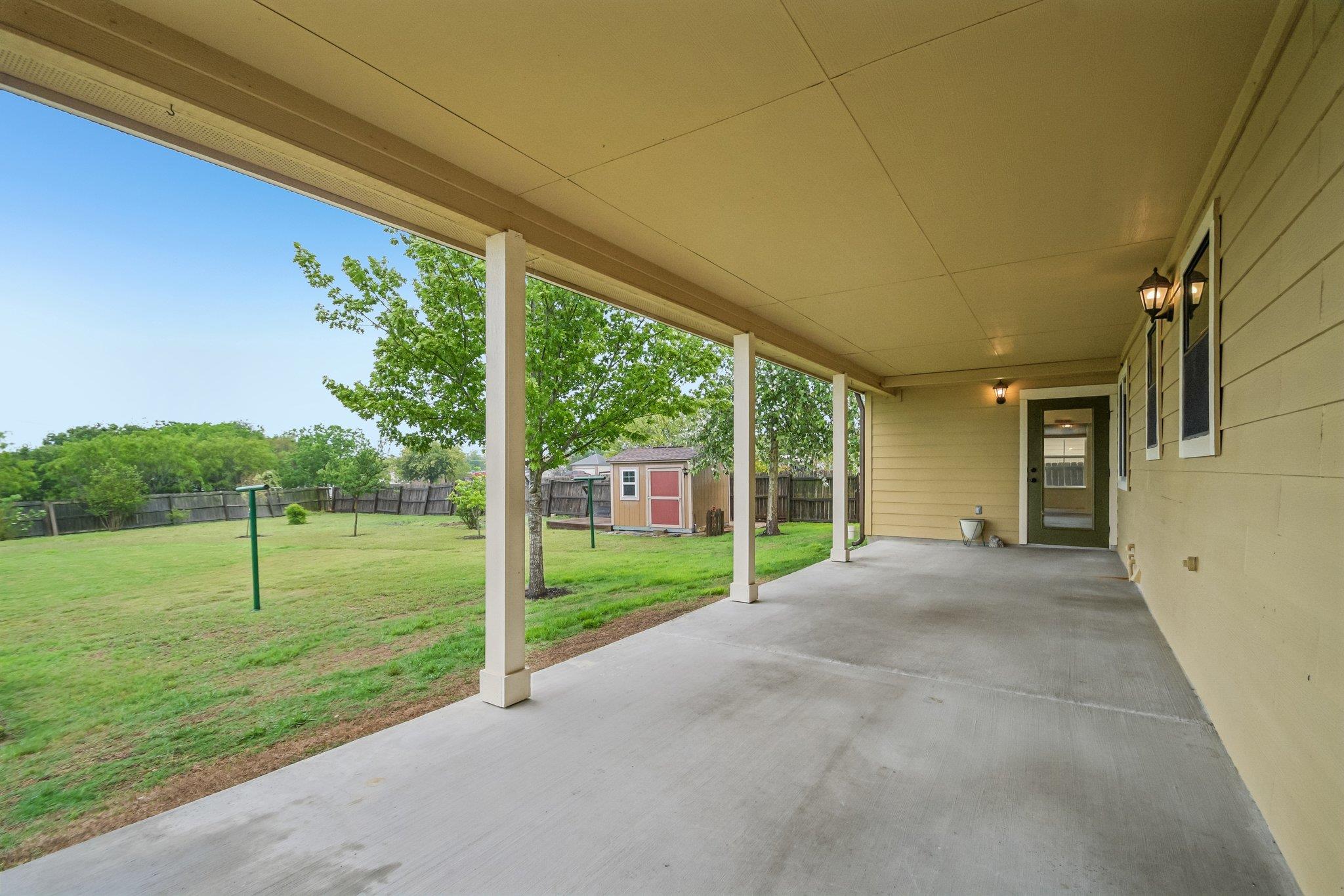 119 Hollys Way, San Marcos, TX 78666