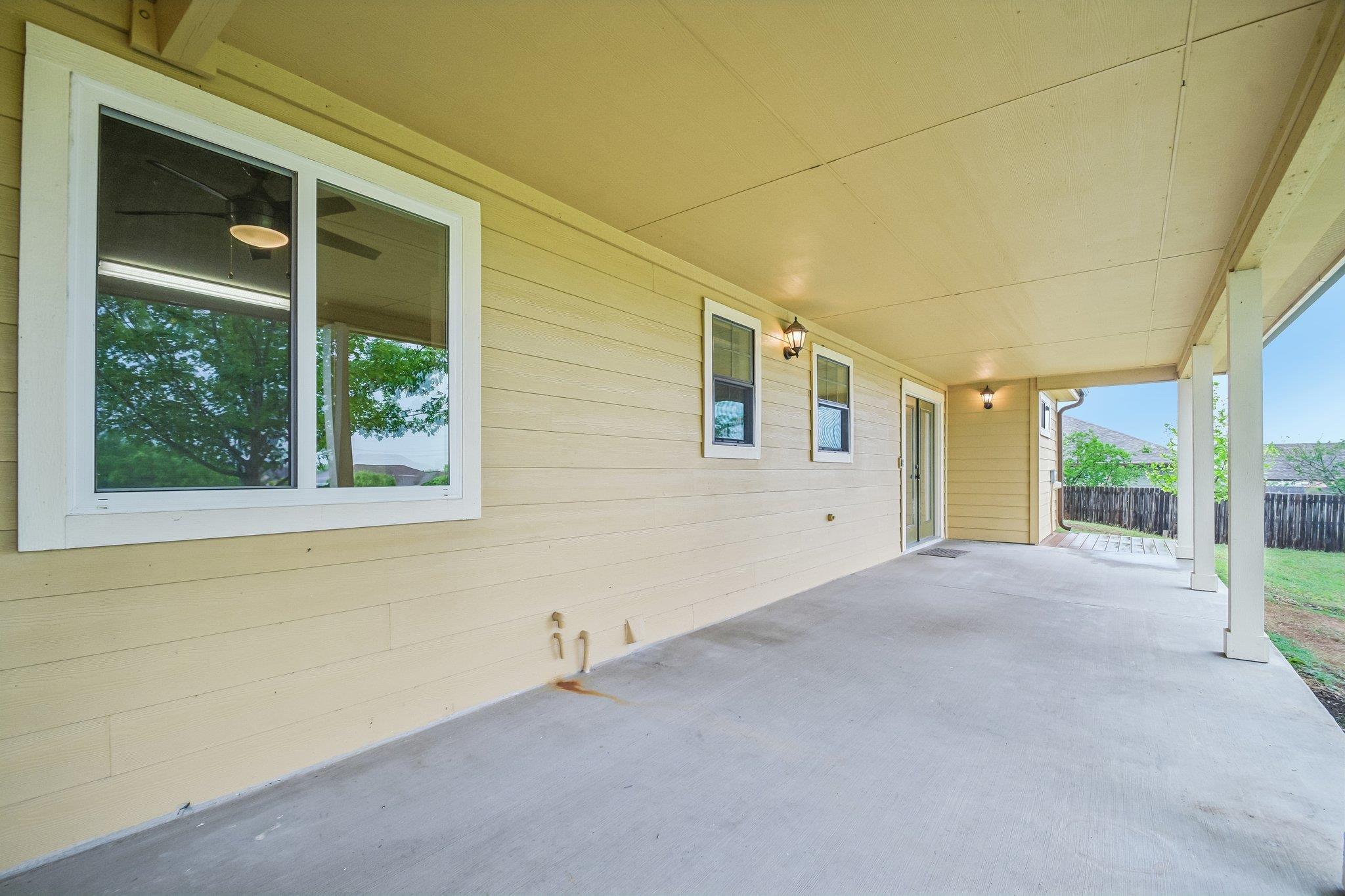 119 Hollys Way, San Marcos, TX 78666