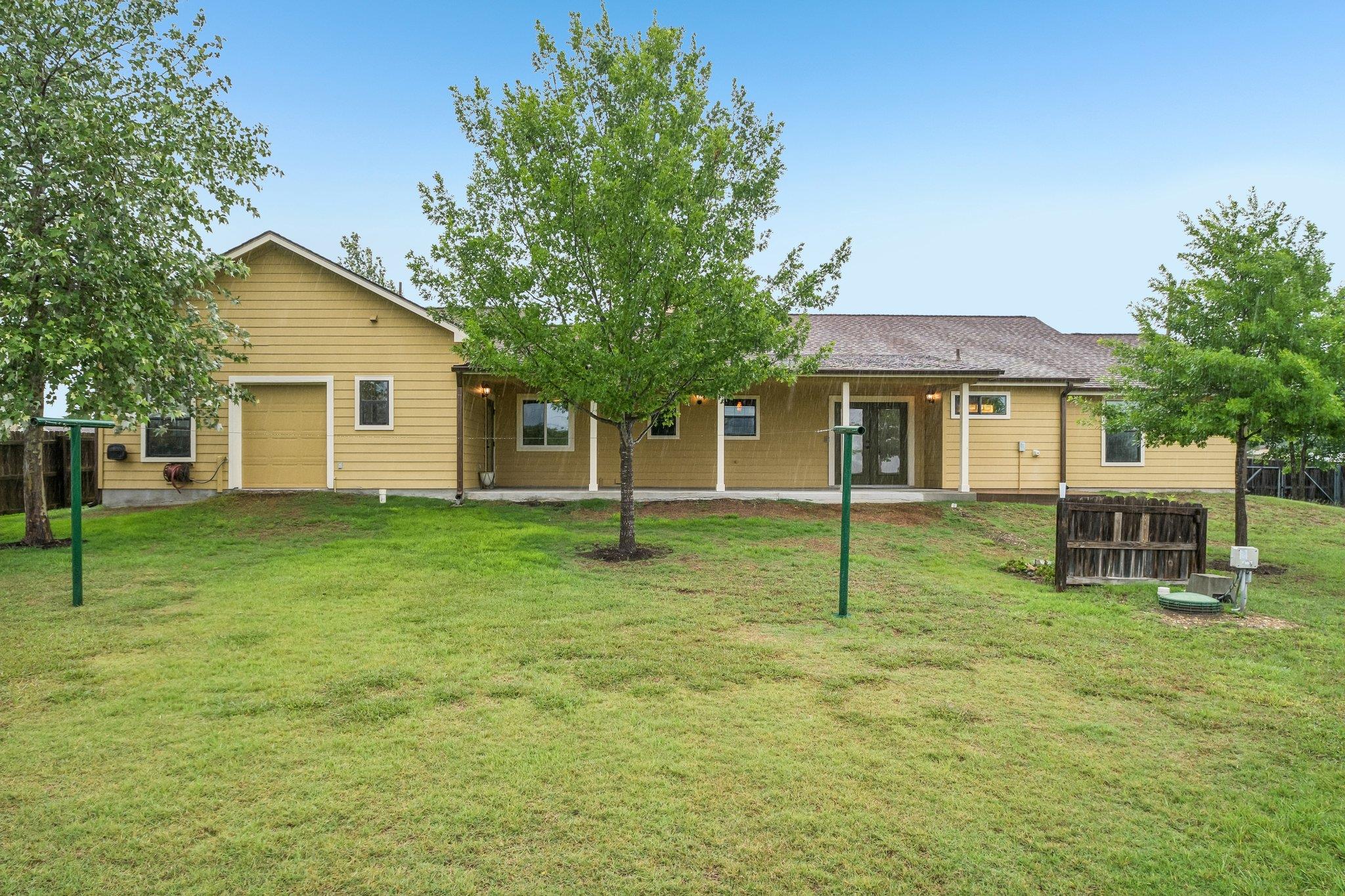 119 Hollys Way, San Marcos, TX 78666