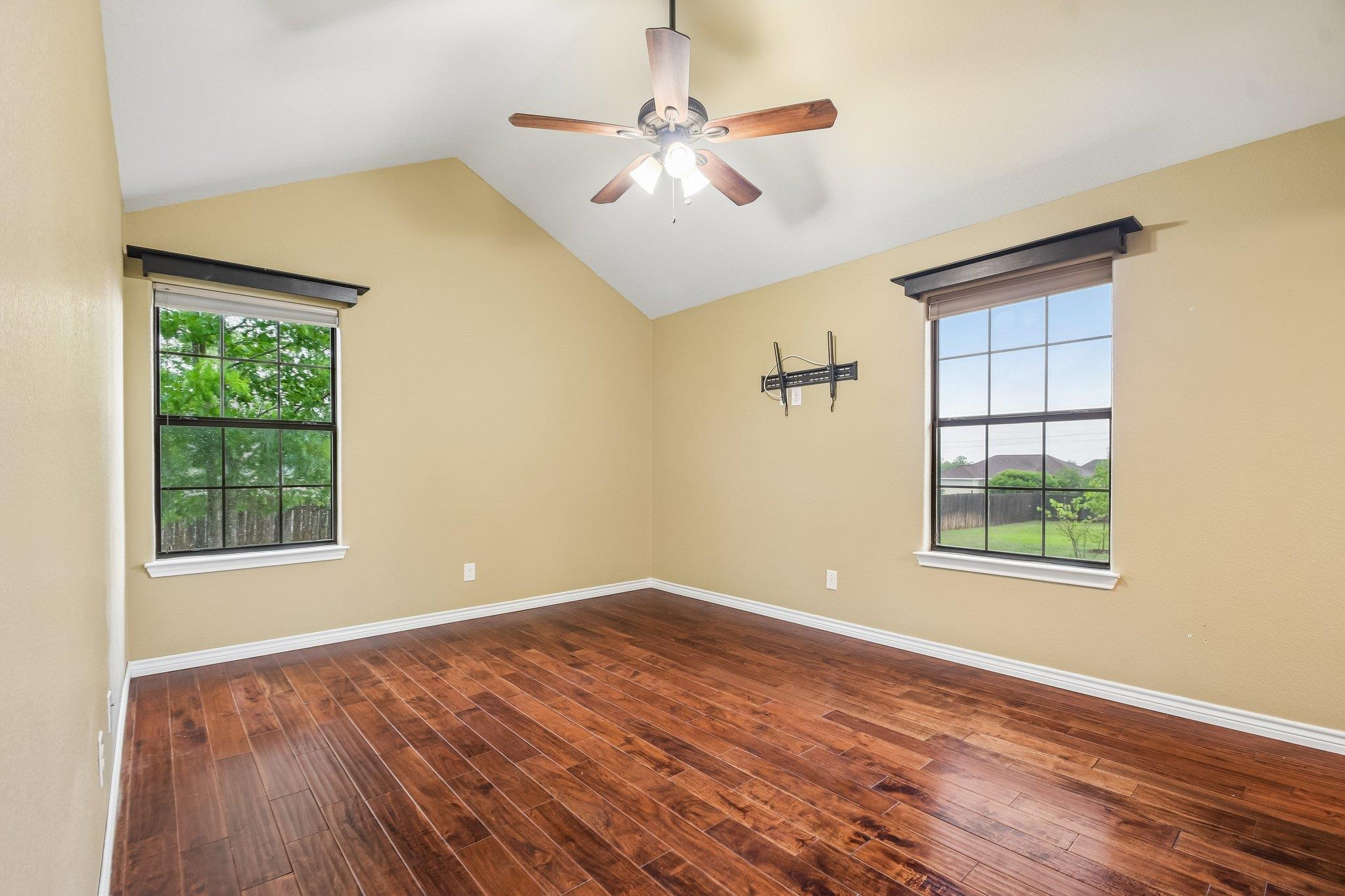 119 Hollys Way, San Marcos, TX 78666