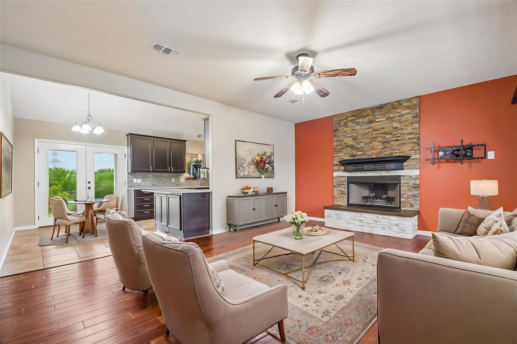 119 Hollys Way, San Marcos, TX 78666