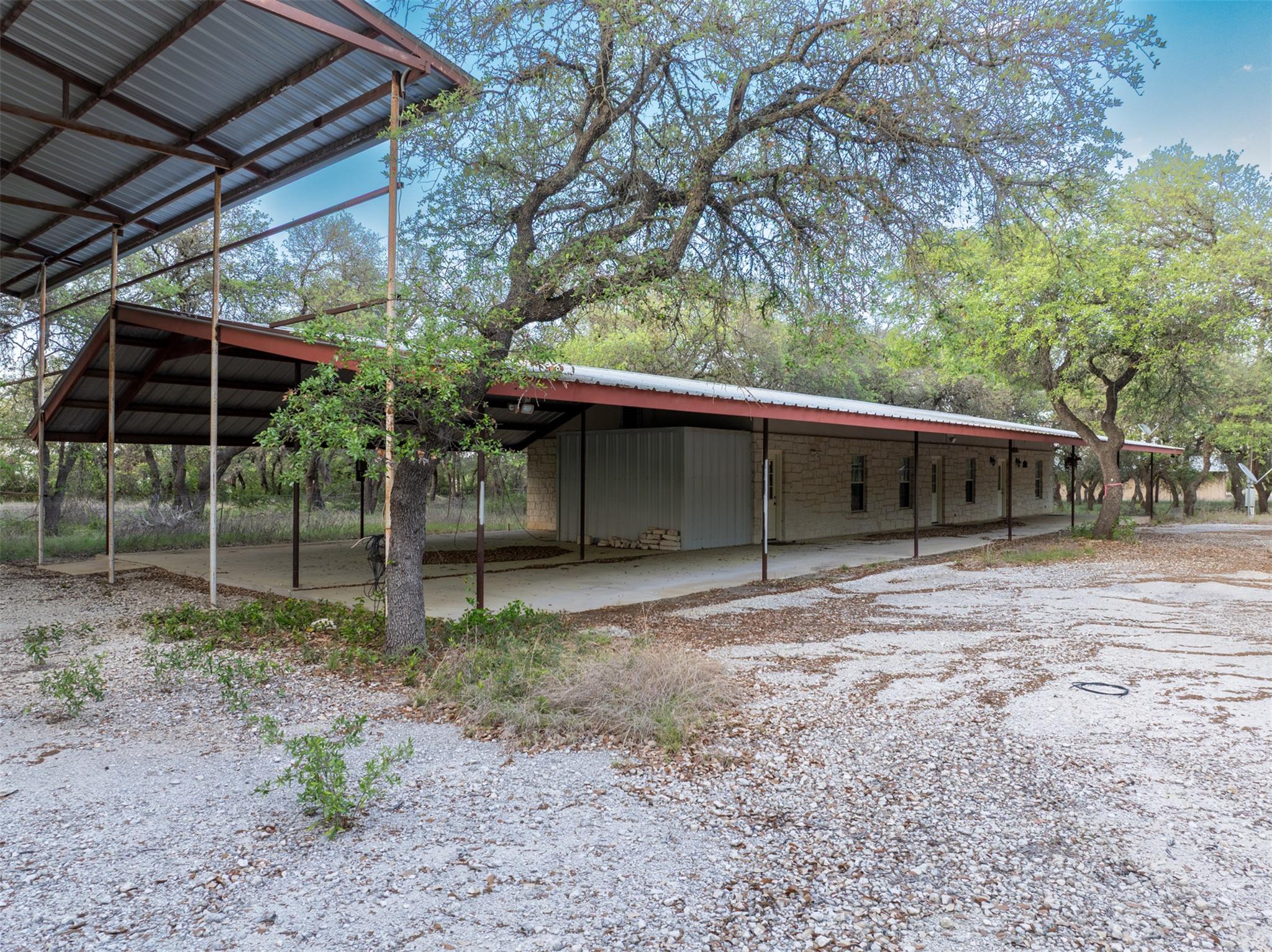 1050 Oak Grove Rd, Leander, TX 78641