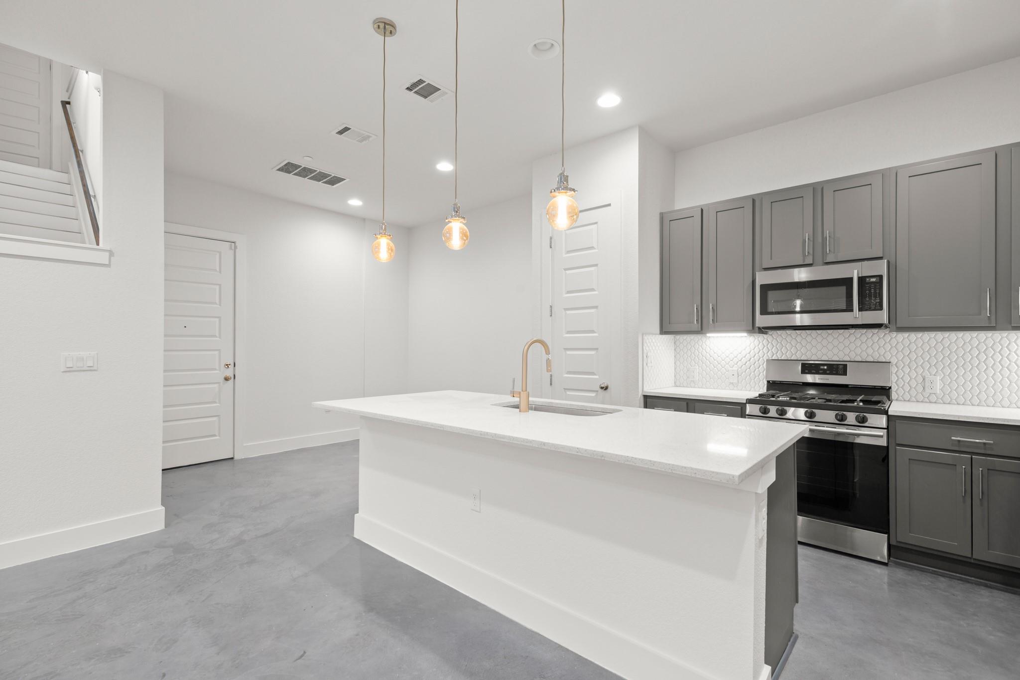 8922 Menchaca Rd # 701, Austin, TX 78748