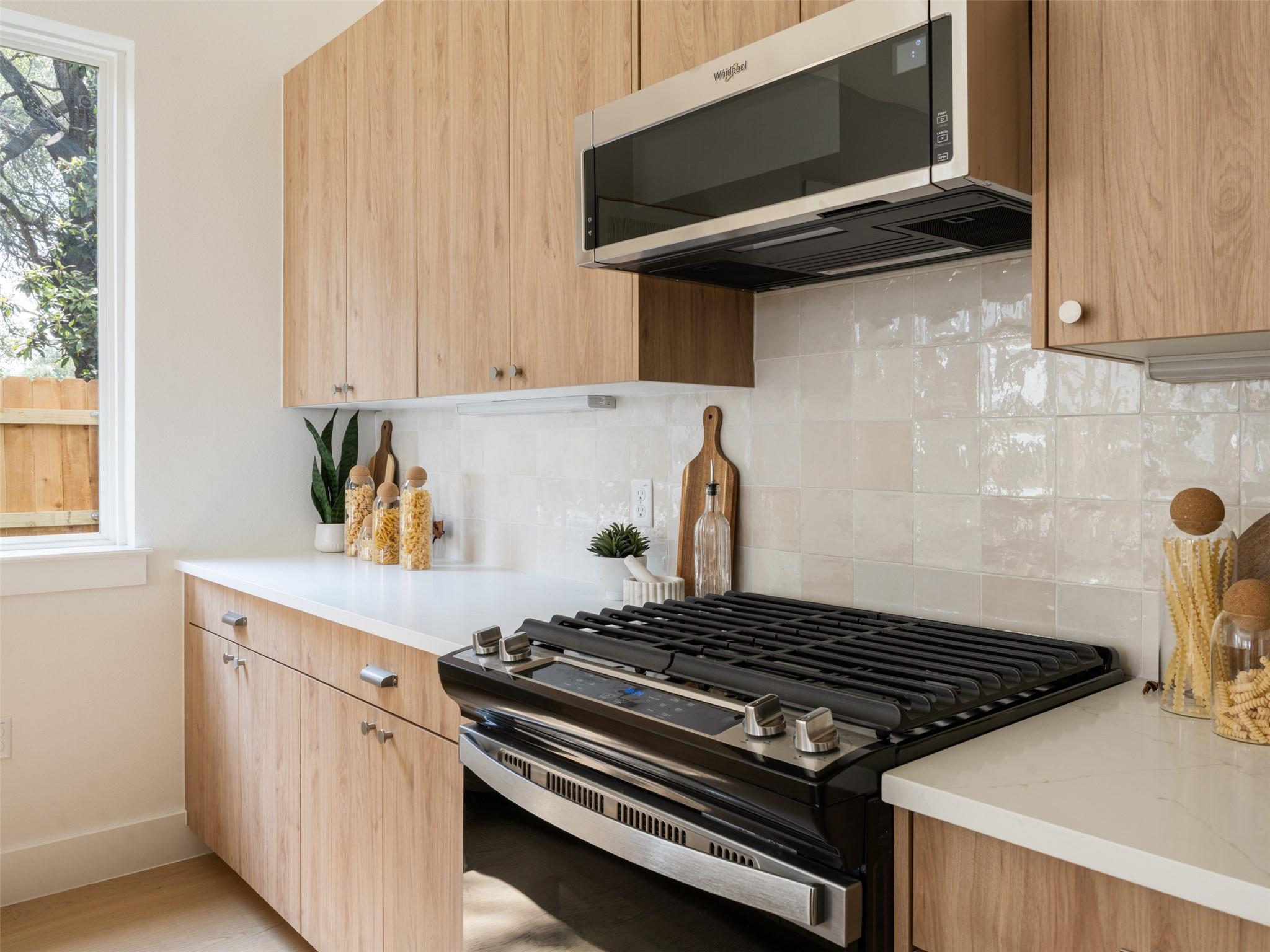 6409 Bradsher # B, Austin, TX 78745