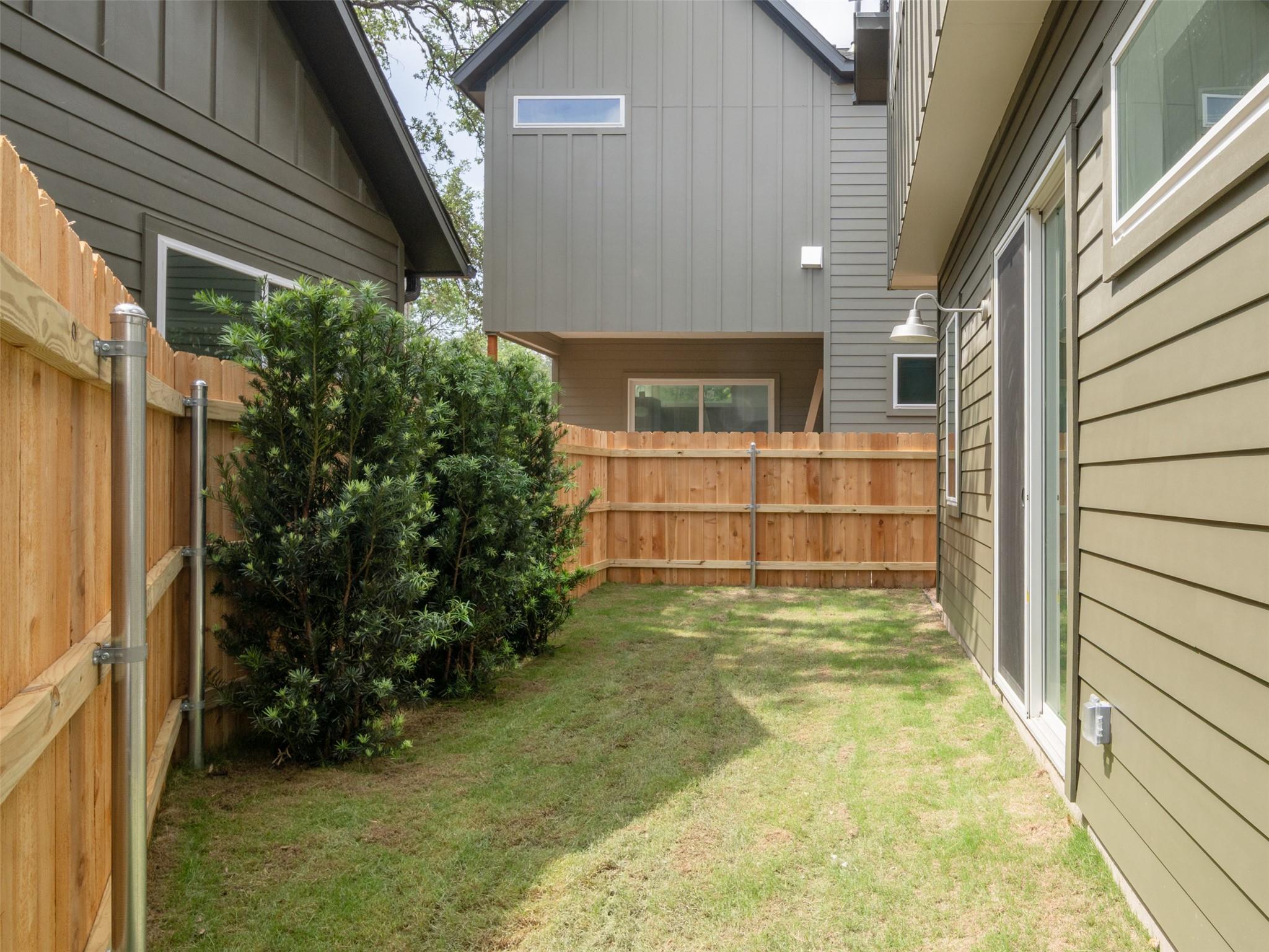 6409 Bradsher # B, Austin, TX 78745