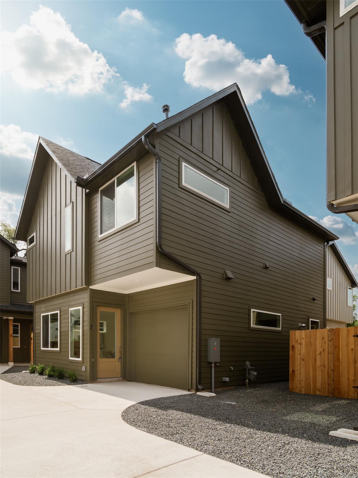 6409 Bradsher # B, Austin, TX 78745