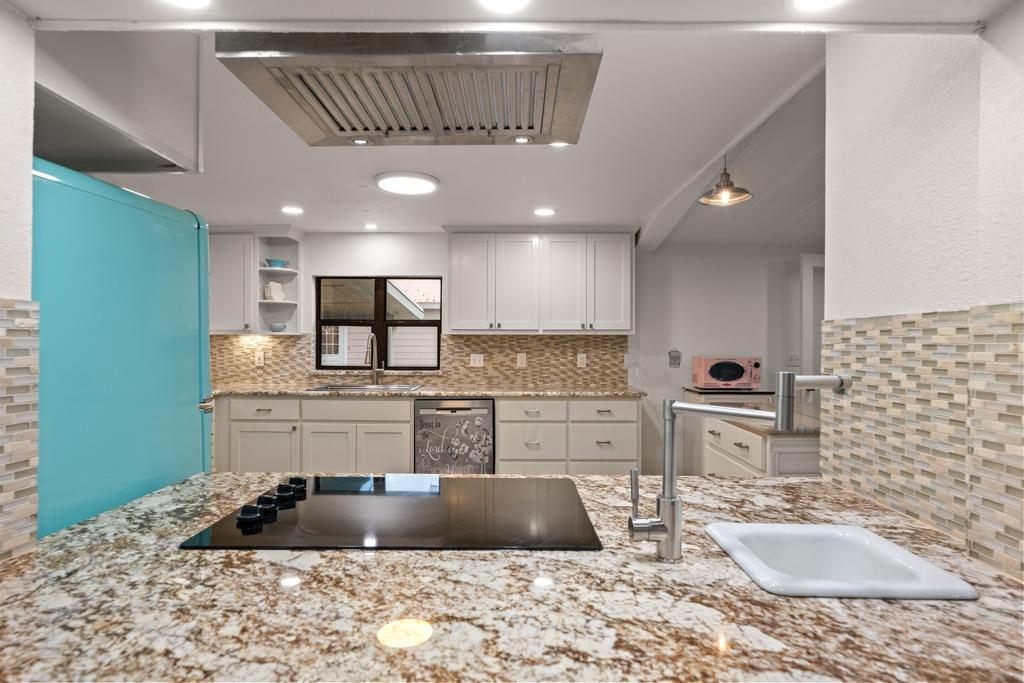 1169 W US Highway 290, Johnson City, TX 78636