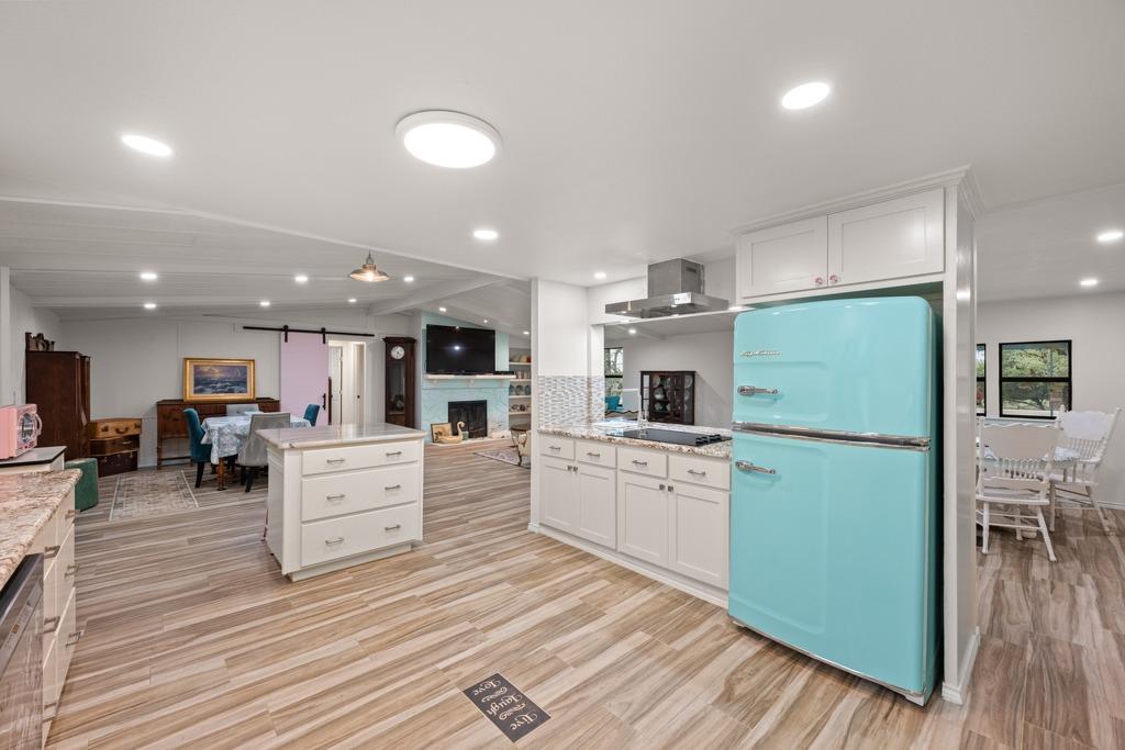 1169 W US Highway 290, Johnson City, TX 78636