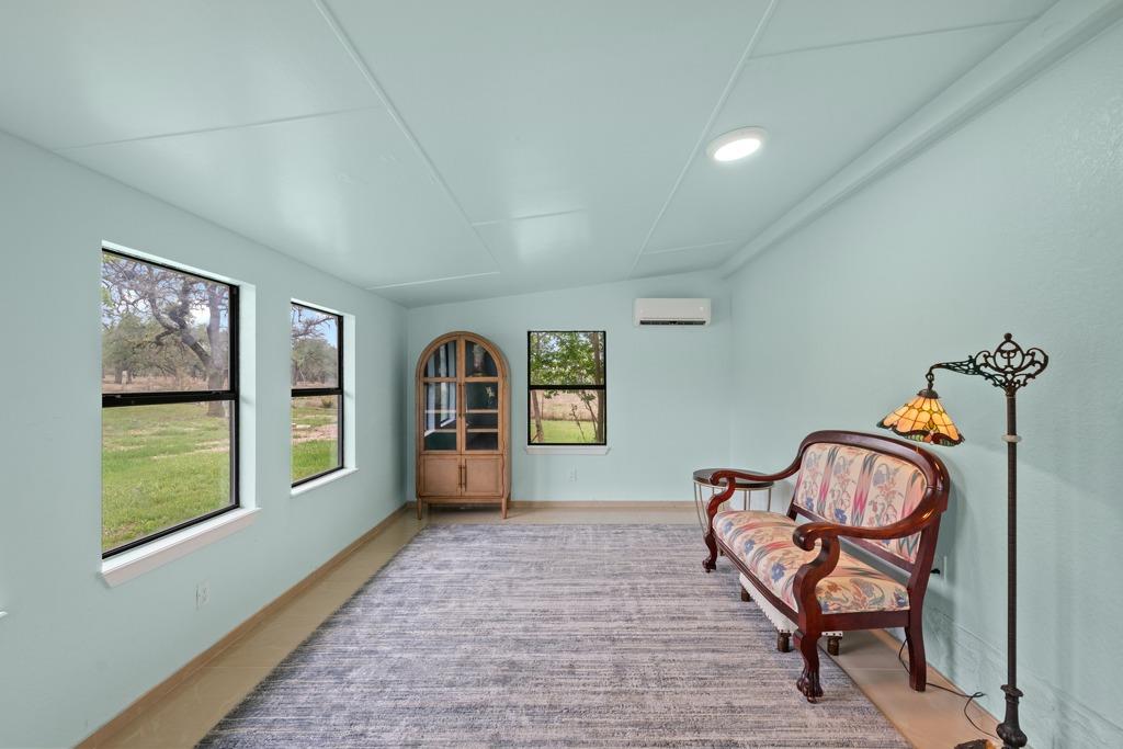 1169 W US Highway 290, Johnson City, TX 78636