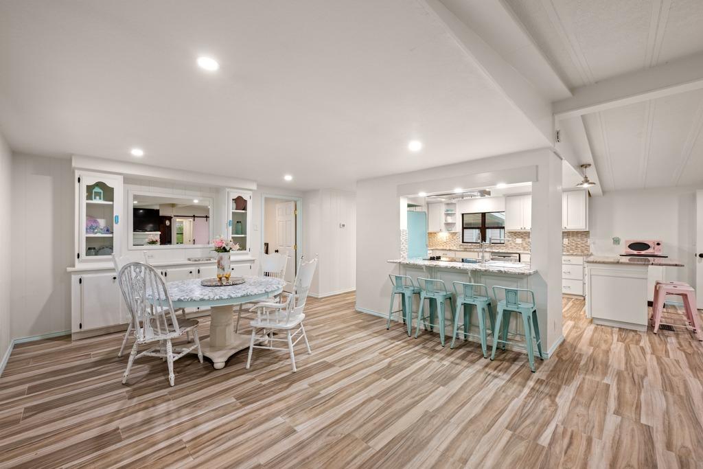 1169 W US Highway 290, Johnson City, TX 78636