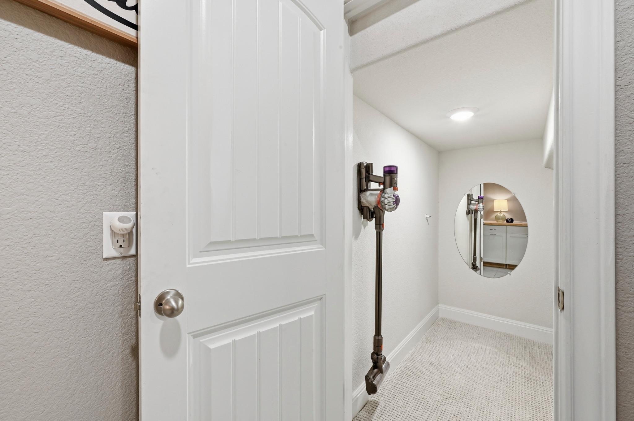 16032 La Rosa Dr, Austin, TX 78738