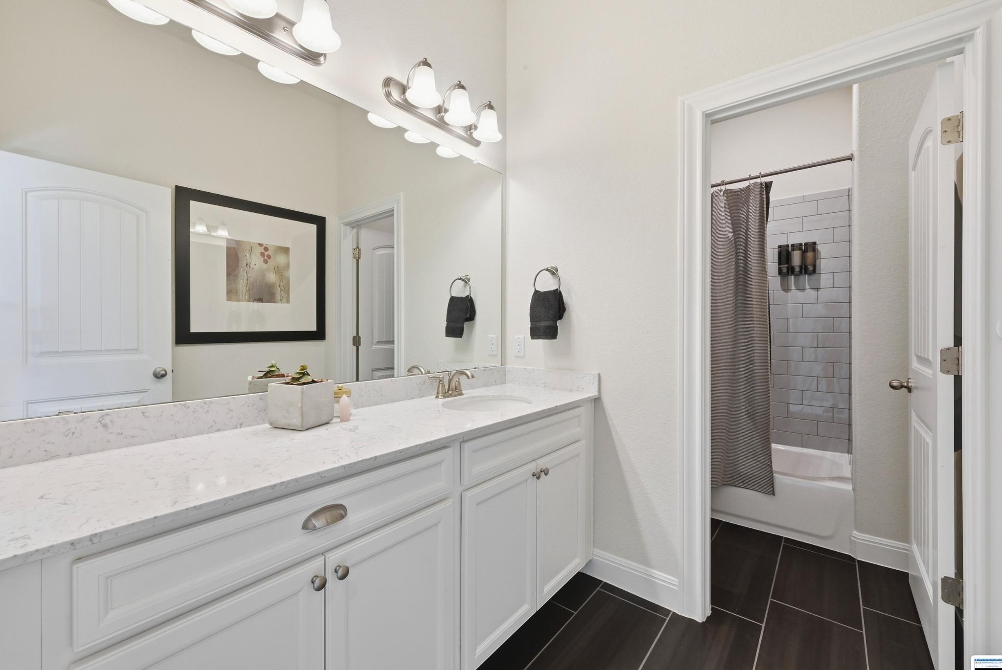 16032 La Rosa Dr, Austin, TX 78738