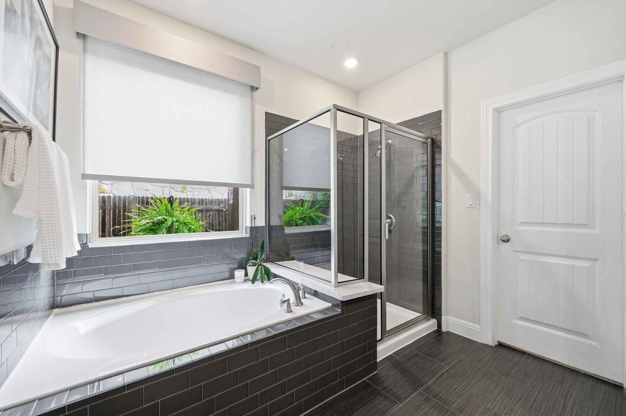 16032 La Rosa Dr, Austin, TX 78738