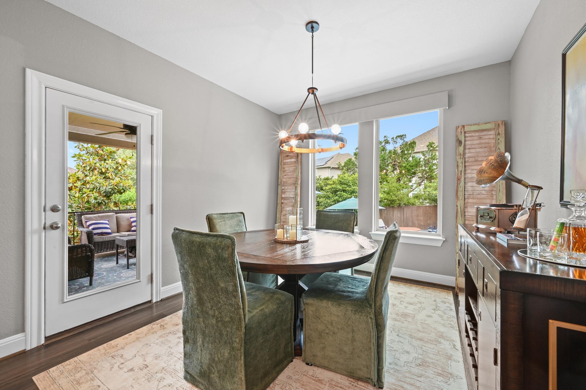 16032 La Rosa Dr, Austin, TX 78738