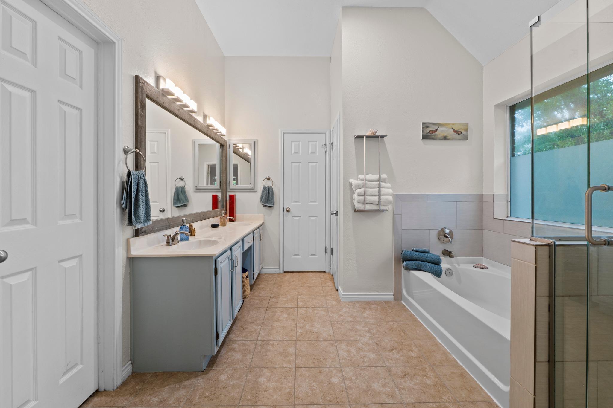 6300 Needham Ln, Austin, TX 78739