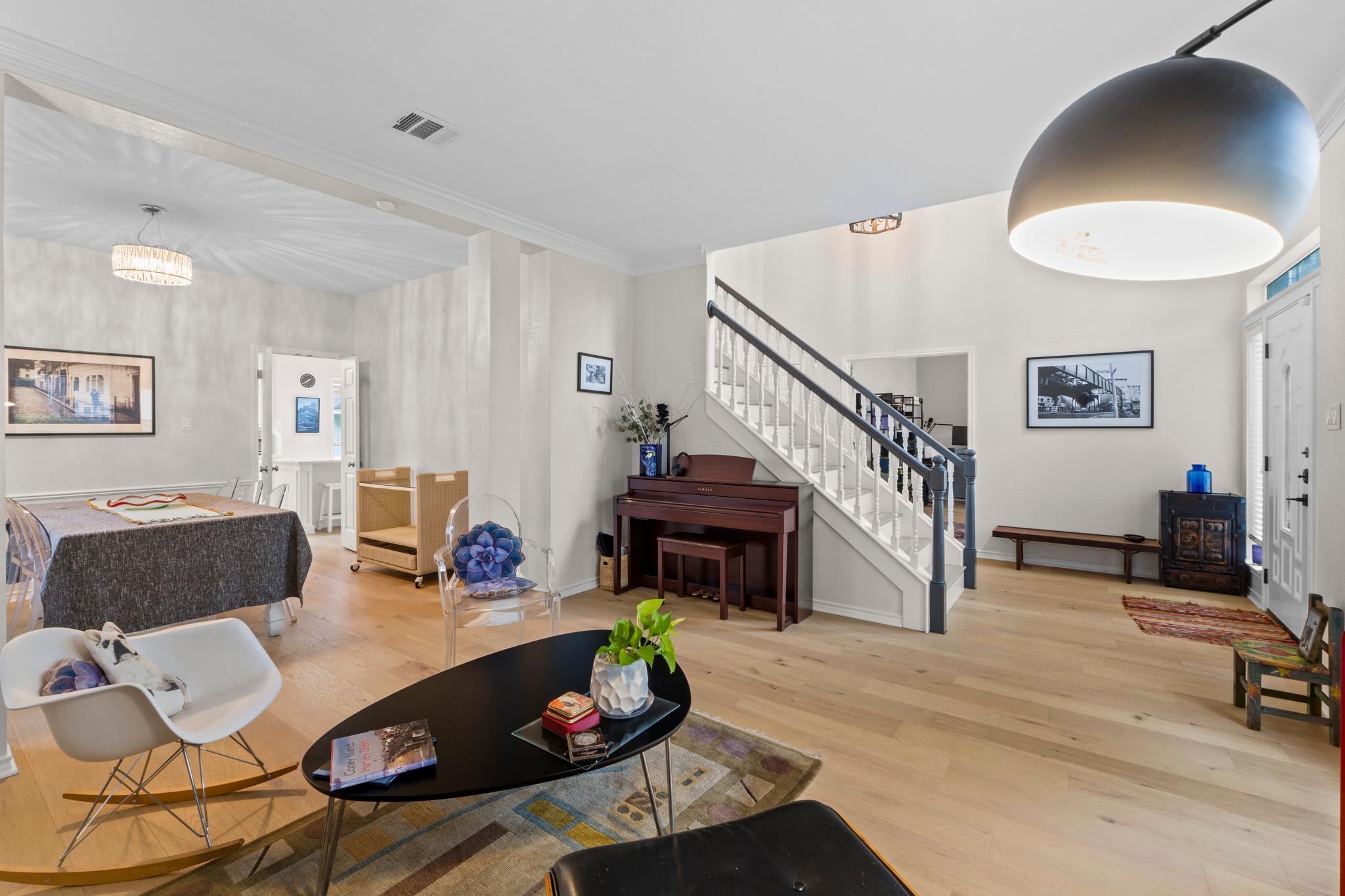 6300 Needham Ln, Austin, TX 78739