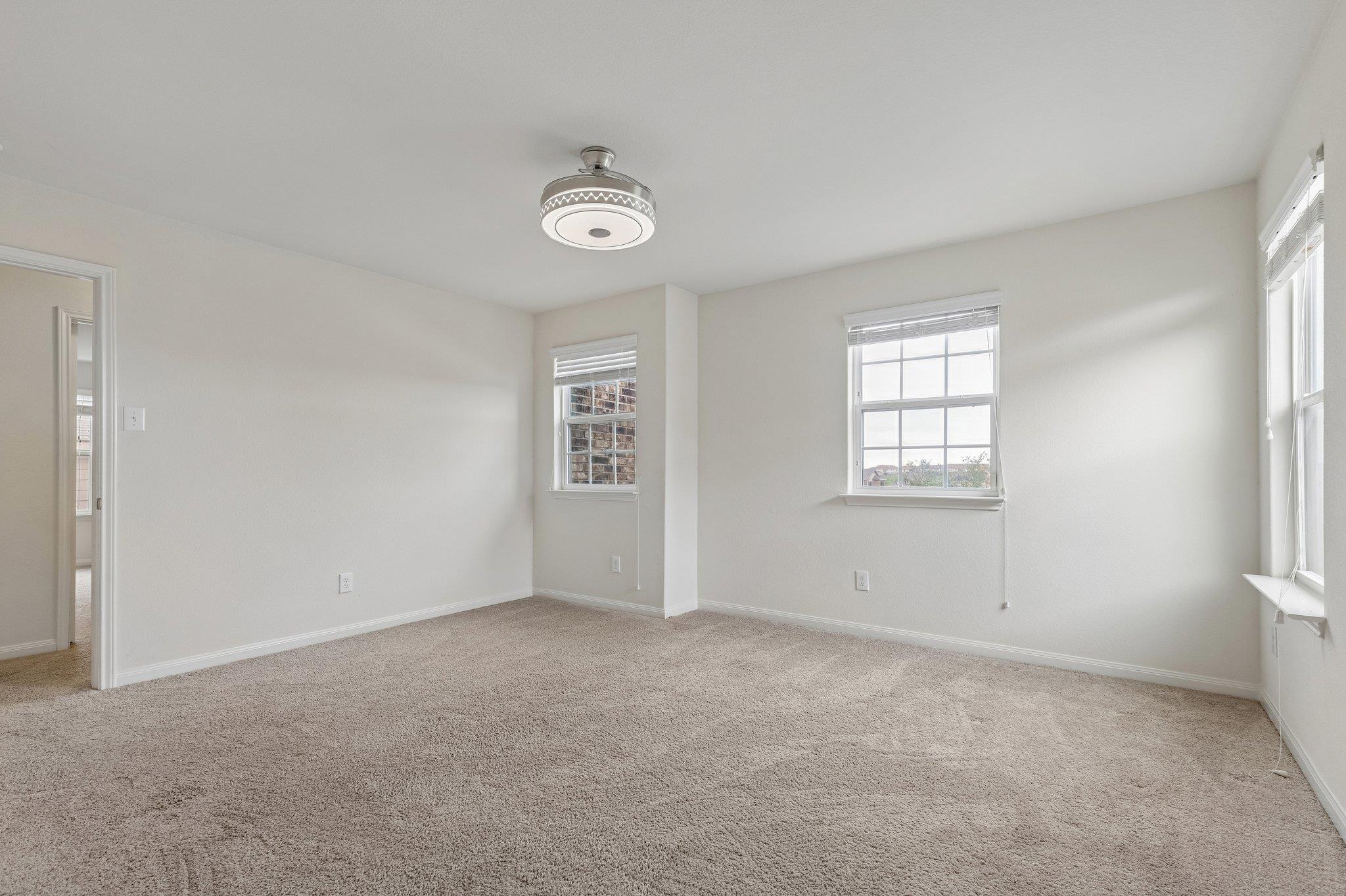 704 Cleary Ln, Jarrell, TX 76537