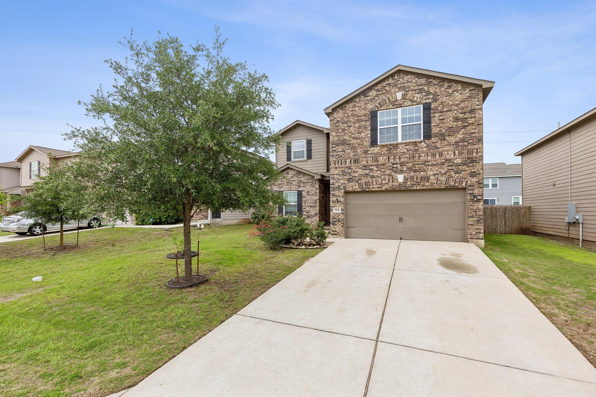 704 Cleary Ln, Jarrell, TX 76537