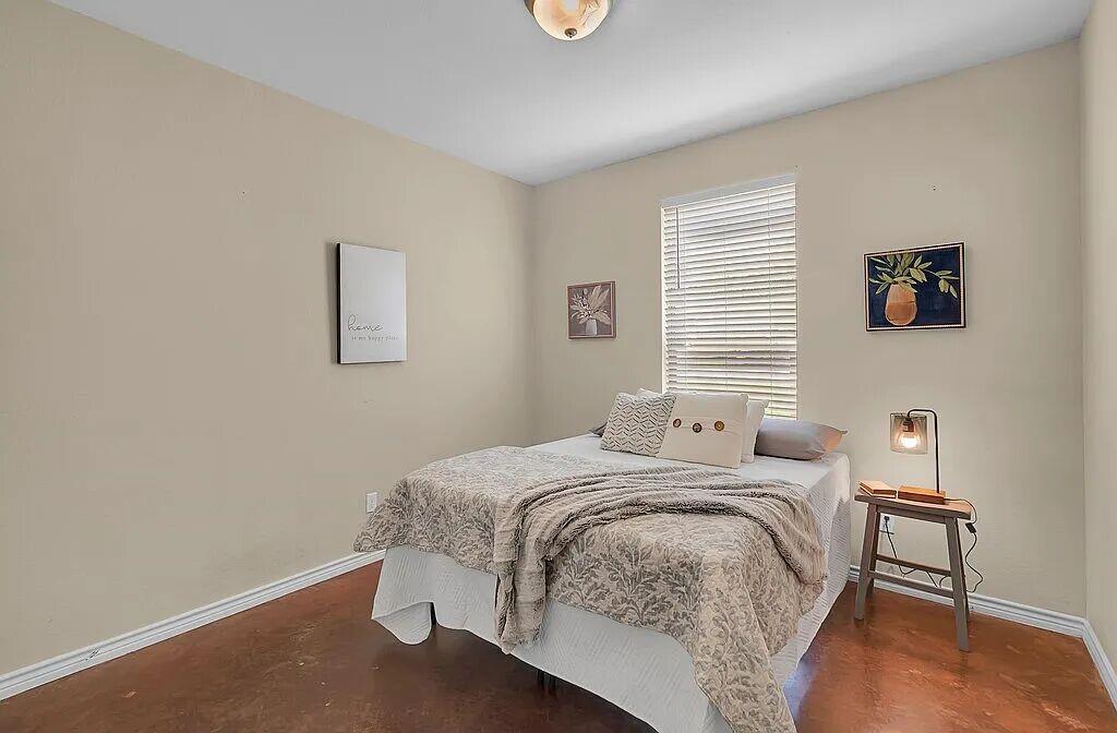 137 Flat Creek Dr, Robinson, TX 76706