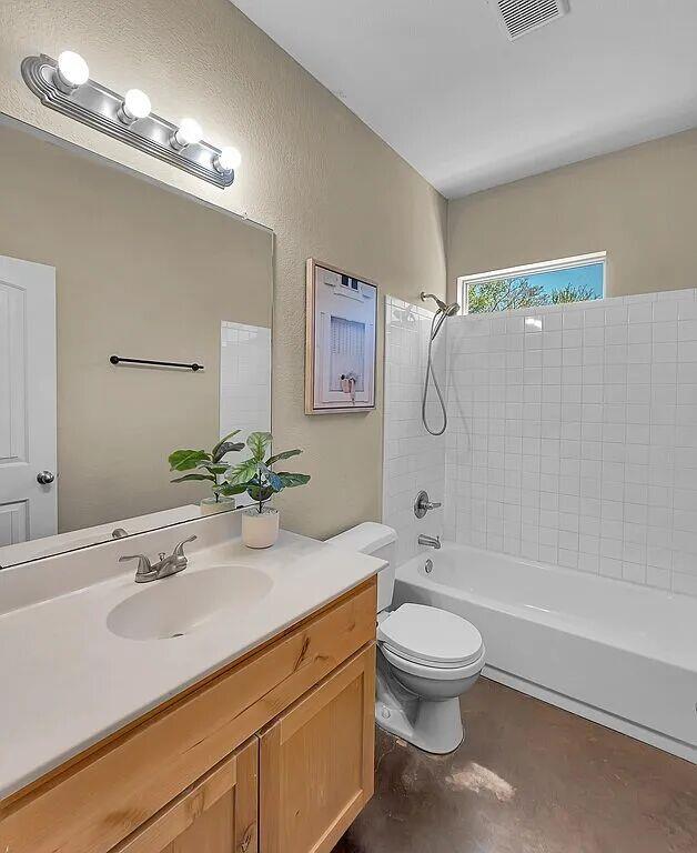 137 Flat Creek Dr, Robinson, TX 76706