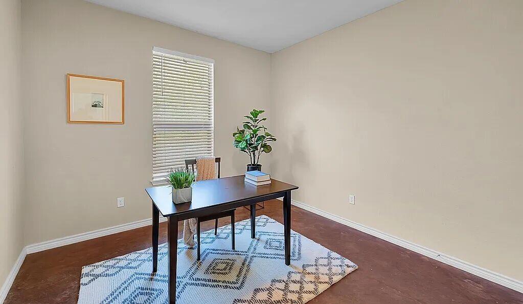 137 Flat Creek Dr, Robinson, TX 76706