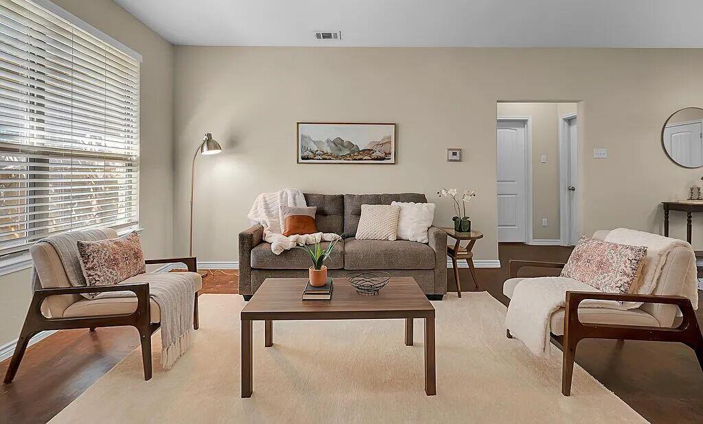 137 Flat Creek Dr, Robinson, TX 76706