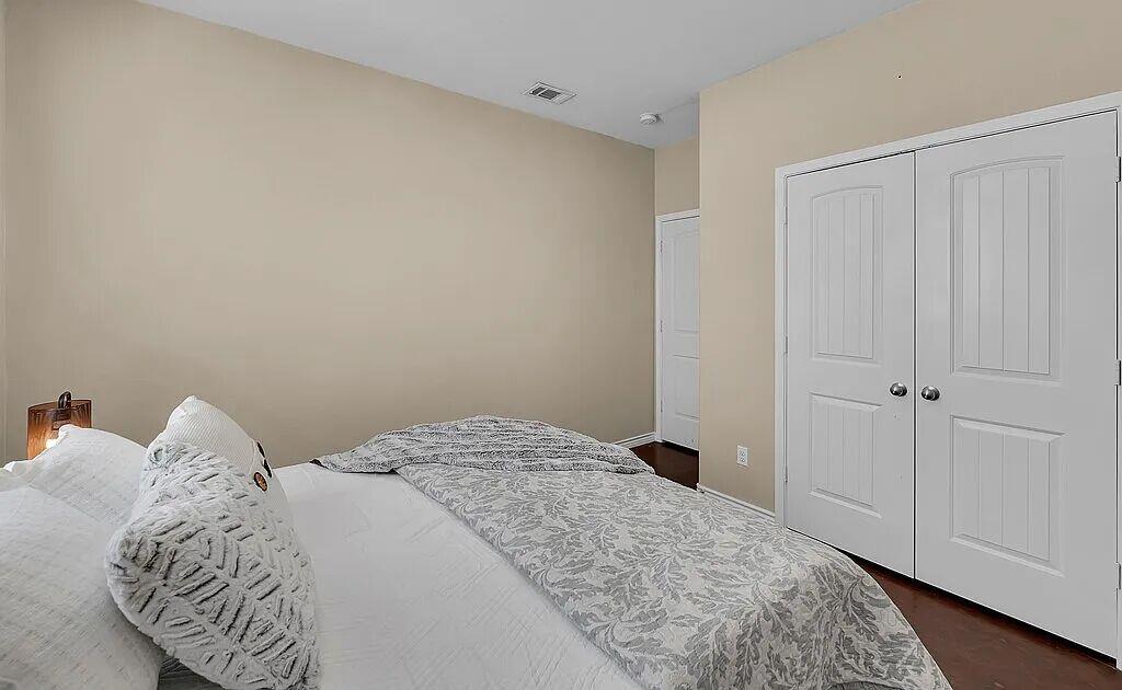 137 Flat Creek Dr, Robinson, TX 76706