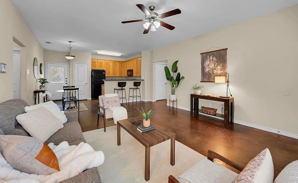 137 Flat Creek Dr, Robinson, TX 76706