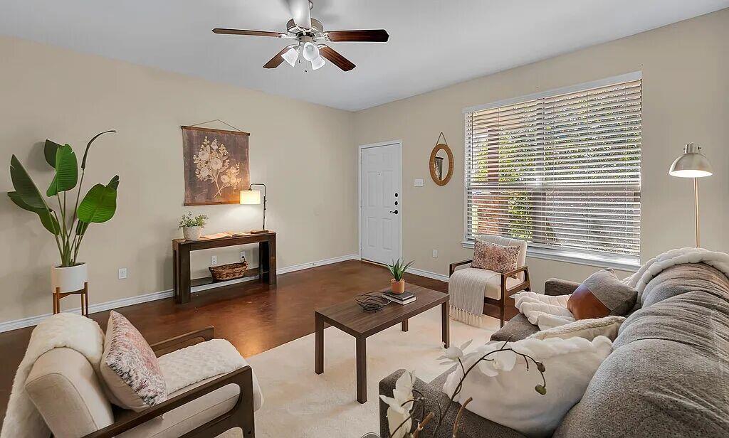 137 Flat Creek Dr, Robinson, TX 76706