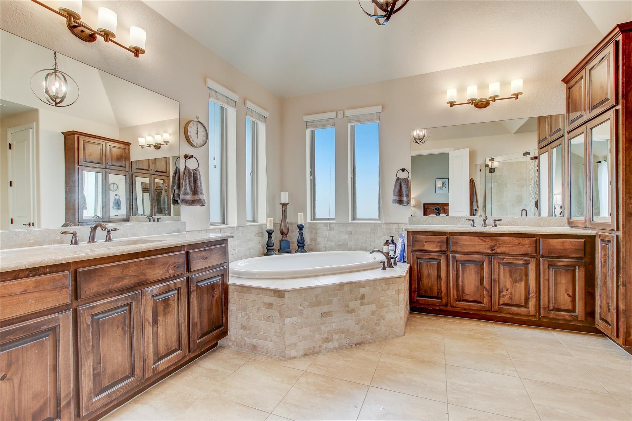 9028 Eagle Vista Ct, Austin, TX 78738