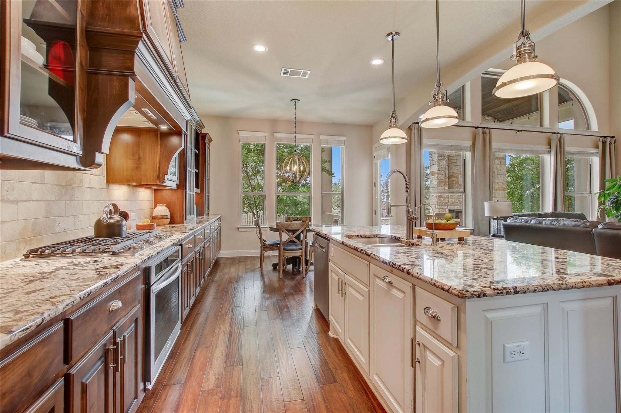 9028 Eagle Vista Ct, Austin, TX 78738