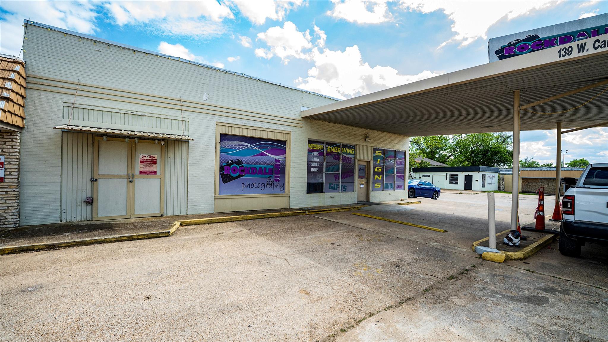 139 W Cameron Ave, Rockdale, TX 76567