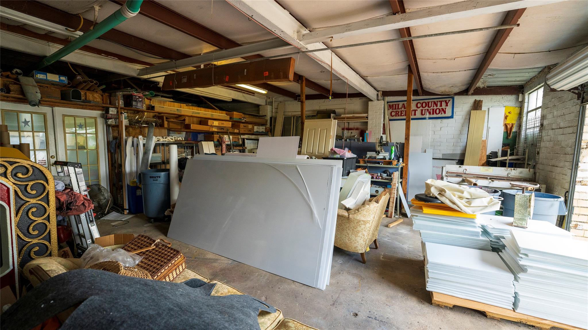 139 W Cameron Ave, Rockdale, TX 76567