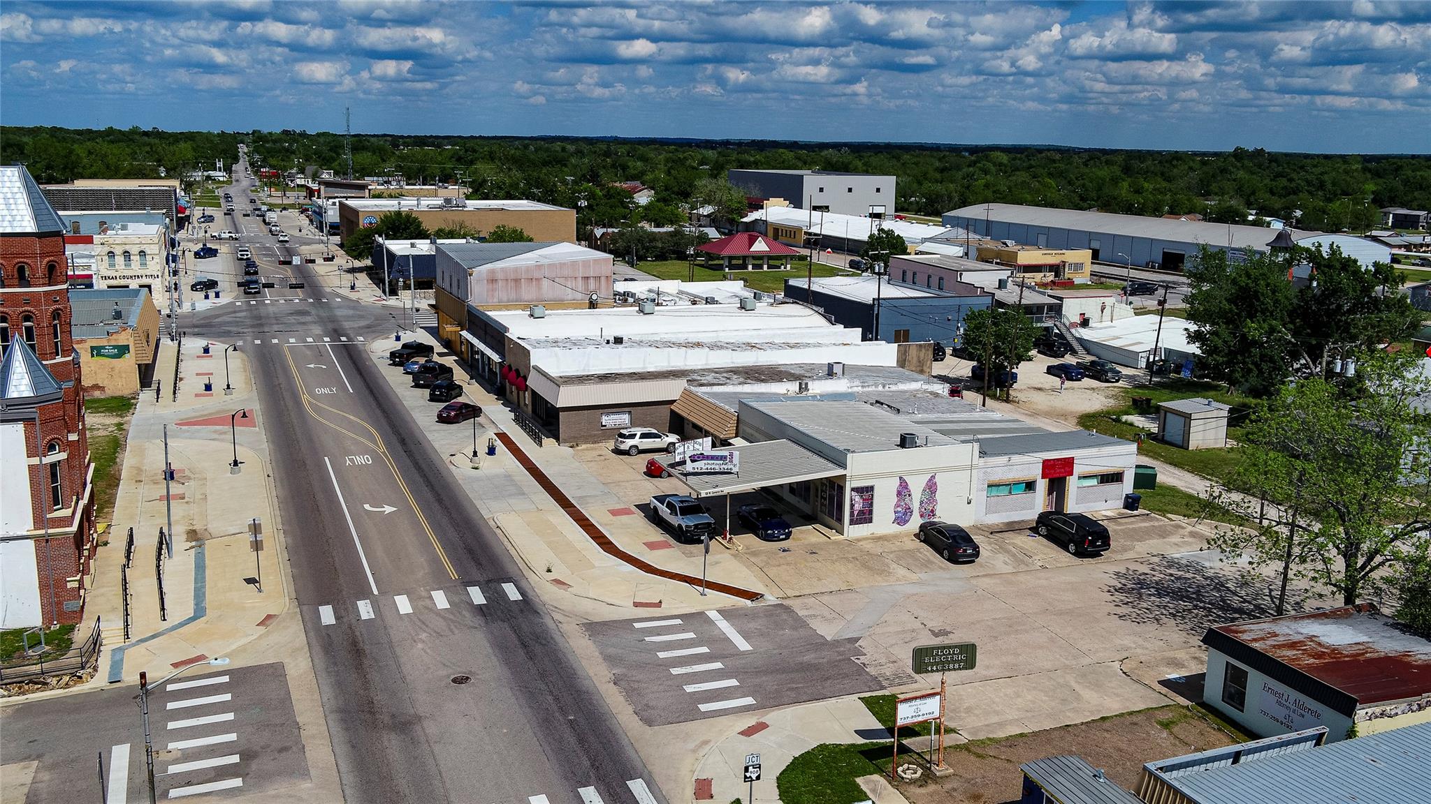 139 W Cameron Ave, Rockdale, TX 76567