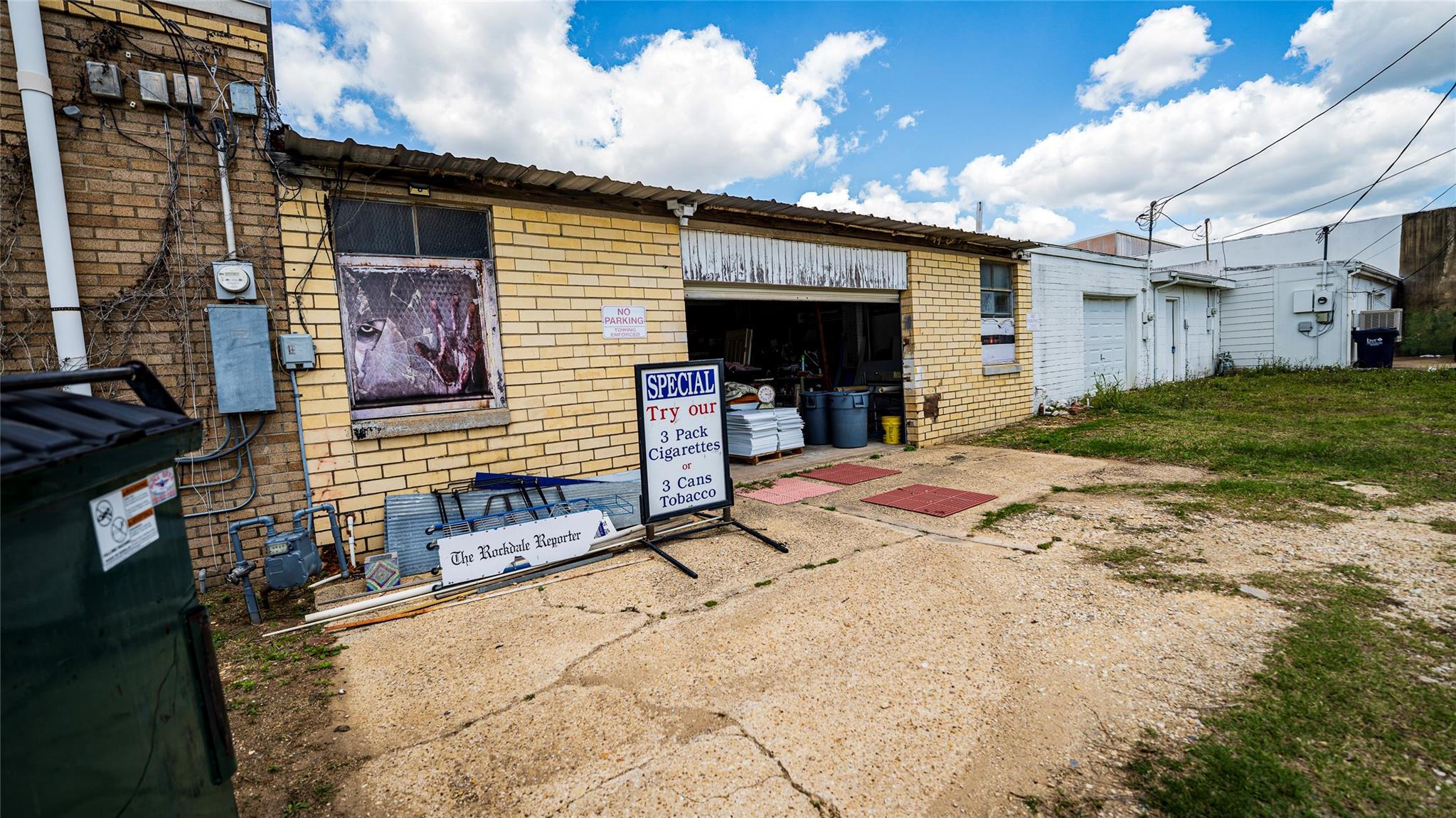 139 W Cameron Ave, Rockdale, TX 76567