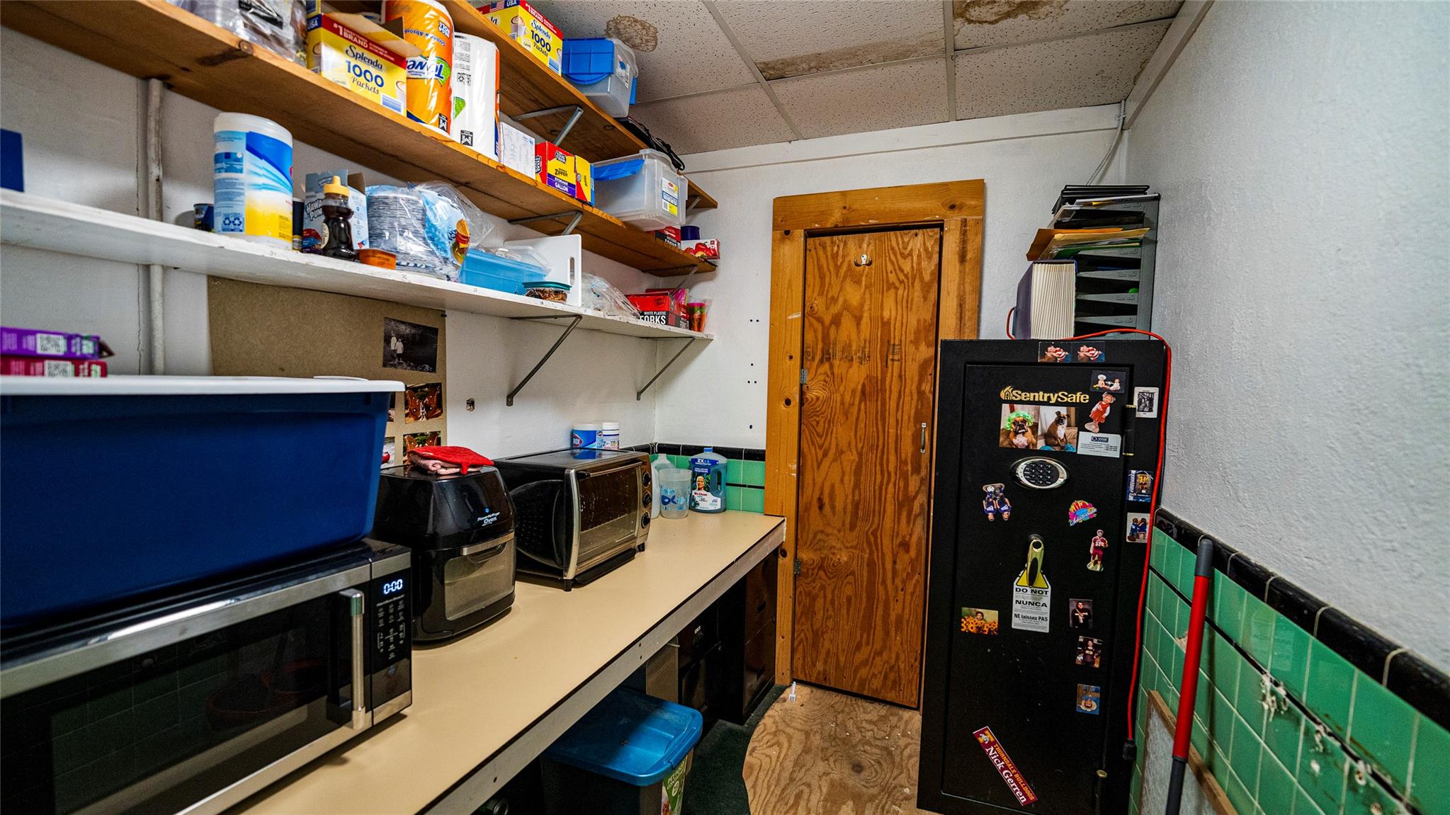 139 W Cameron Ave, Rockdale, TX 76567