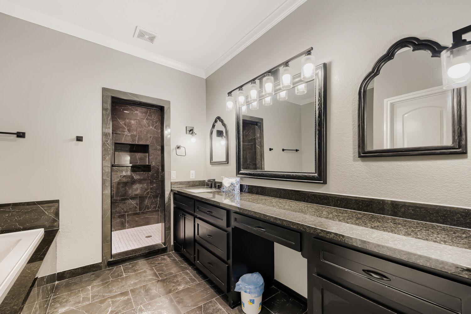 11715 Creek View Ln, Conroe, TX 77385