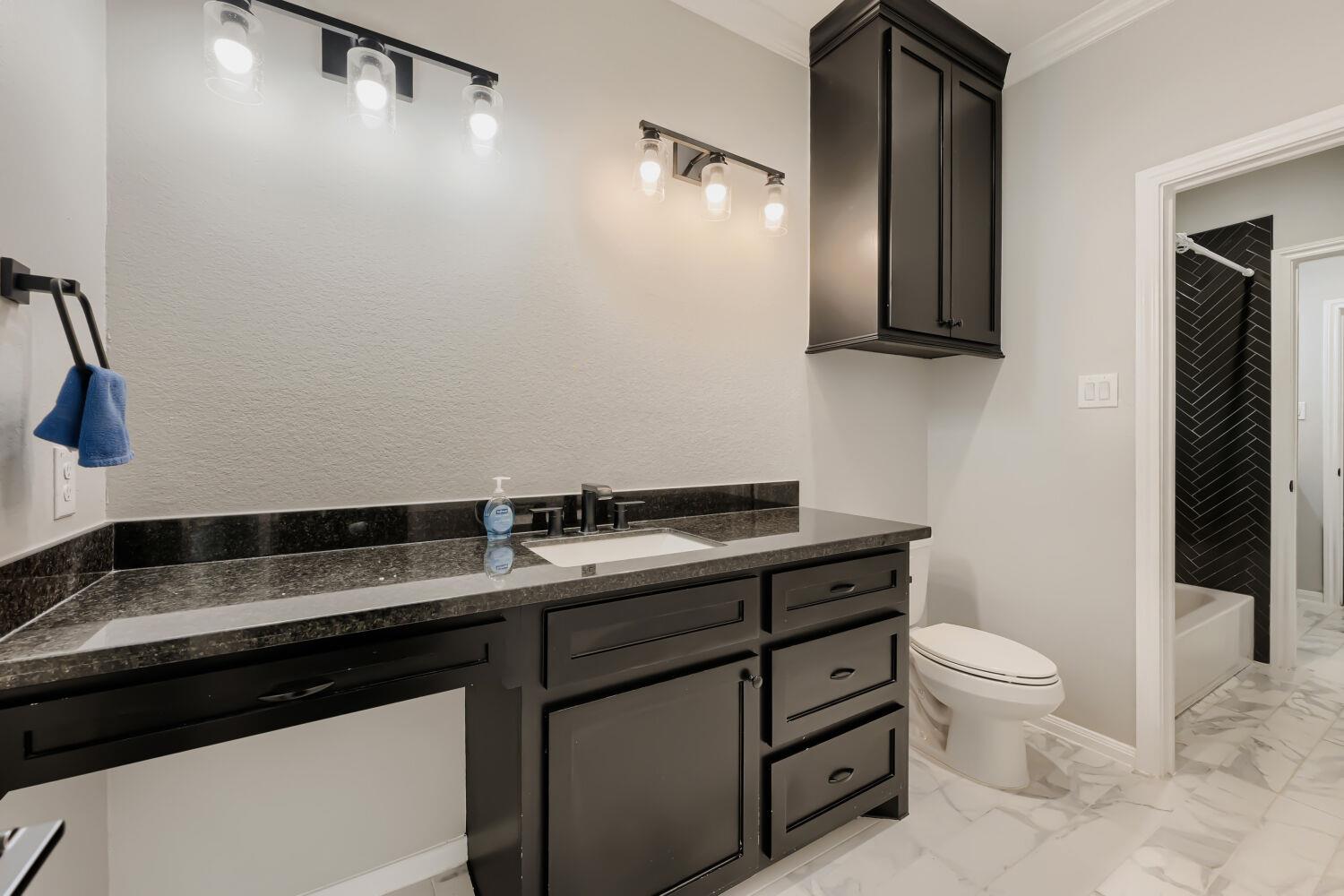 11715 Creek View Ln, Conroe, TX 77385