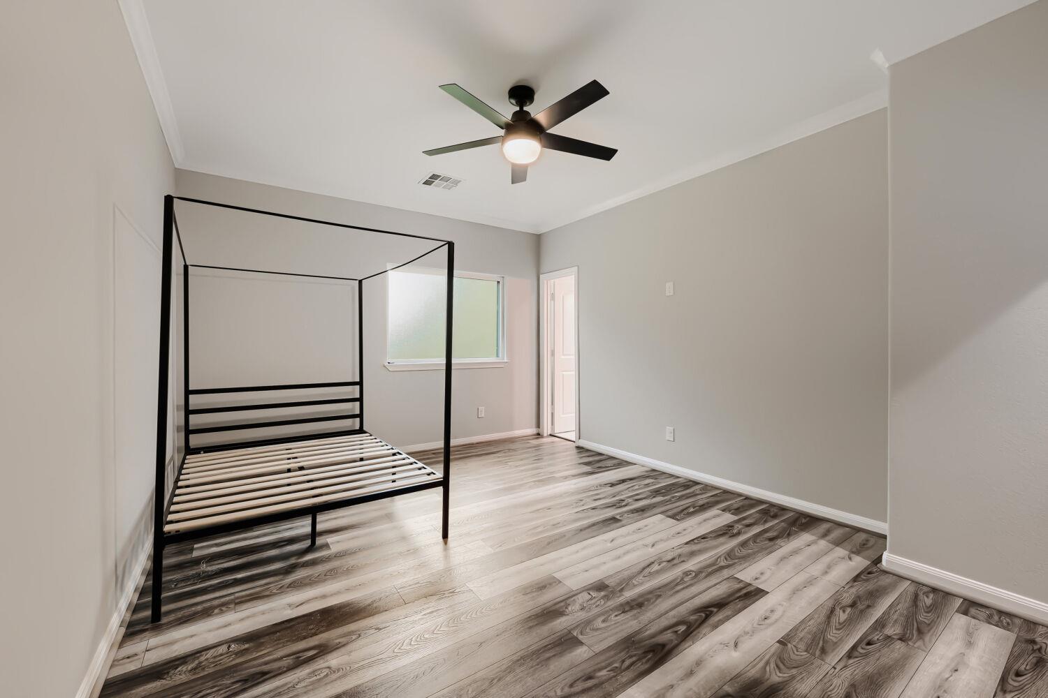 11715 Creek View Ln, Conroe, TX 77385
