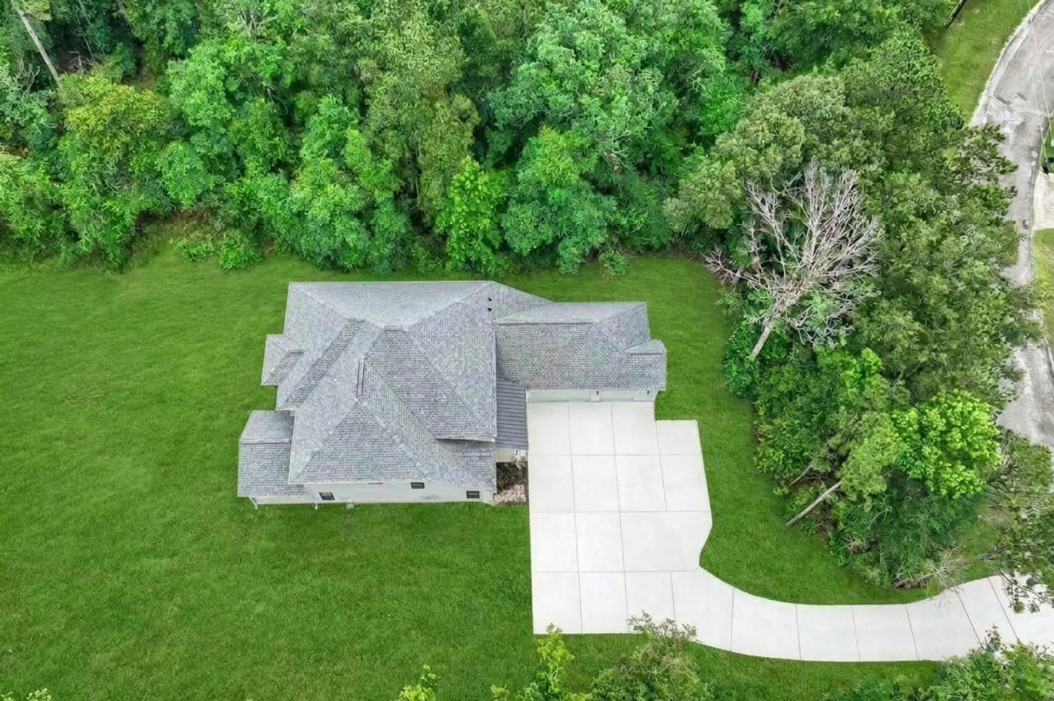 11715 Creek View Ln, Conroe, TX 77385