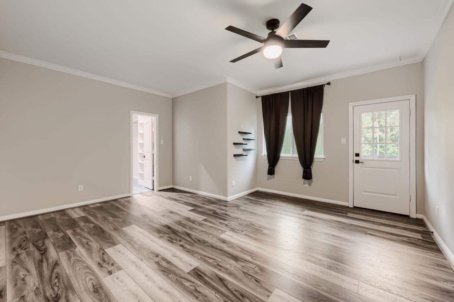 11715 Creek View Ln, Conroe, TX 77385
